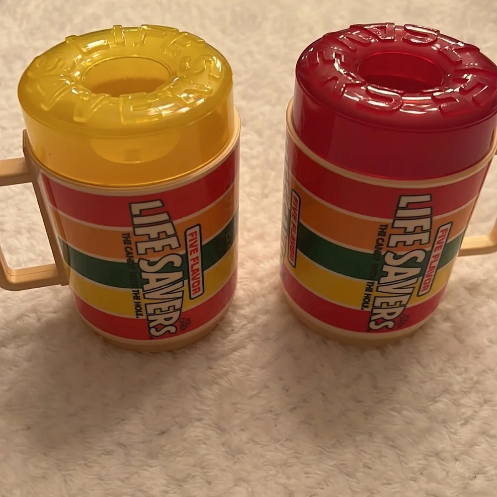 Vintage DEKA Lifesavers Plastic Cups with Lids Red & Yellow Collectibles Made US